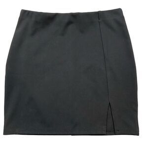 Brand‎ new with Tags Canton Walker Brand Black Pull On Mini Skirt Size Medium
